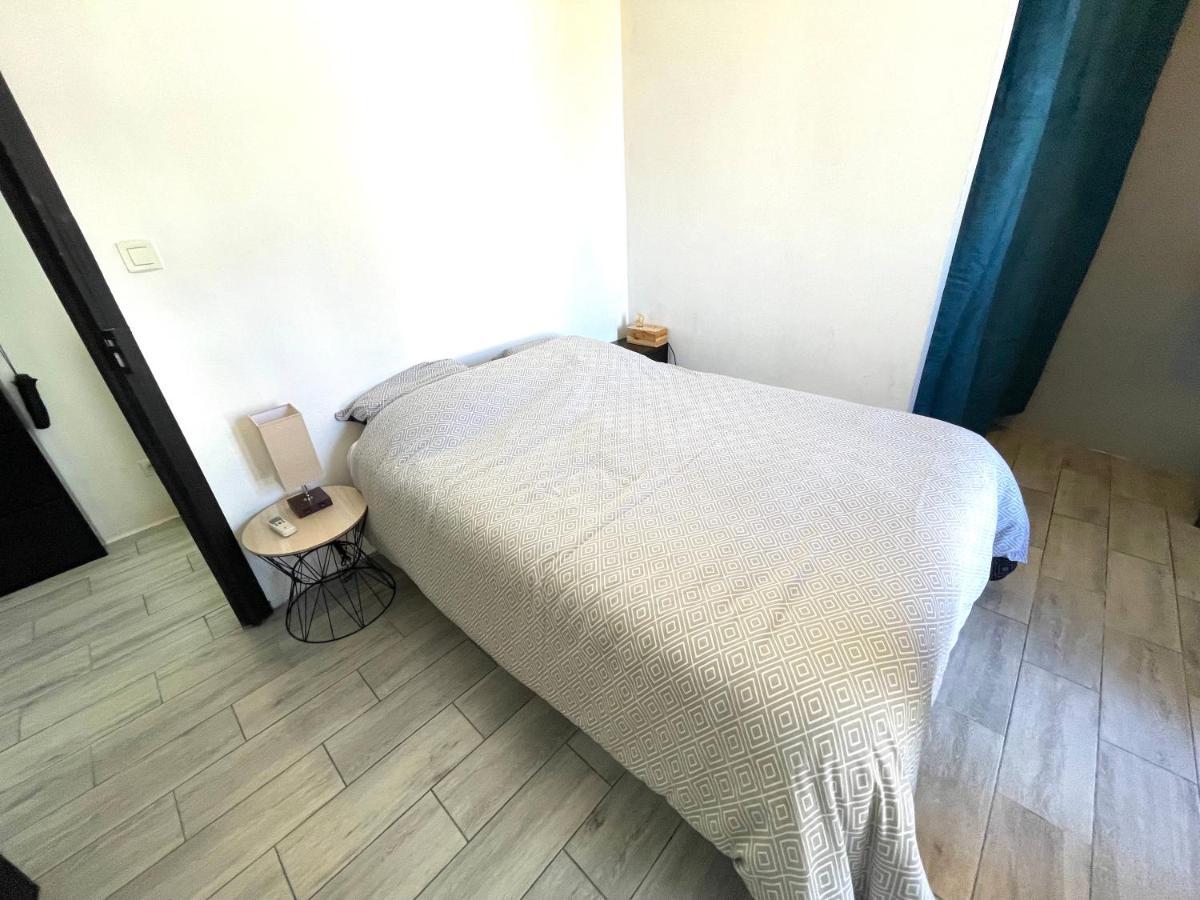 Calvi T2 Climatise, Wifi, Centre-Ville, A Proximite Plage, Commerces, Taxi & Gare, Vue Plage & Montagne Exterior foto